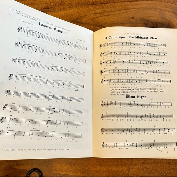 Old 1950s Vintage Piano Chords Playing Book- Vintage Music Book 36pg - Picture 8 of 14